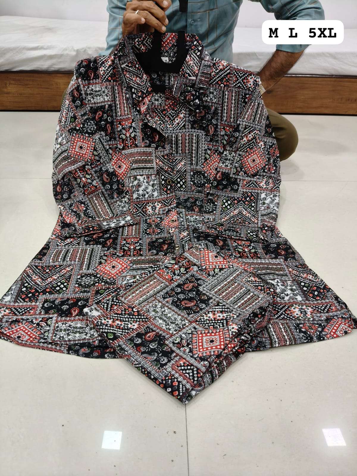 BOUTIQUE QUALITY CRUSH FANCY CORD SET FOR GIRL DAILY SIMPLE WEAR SURAT